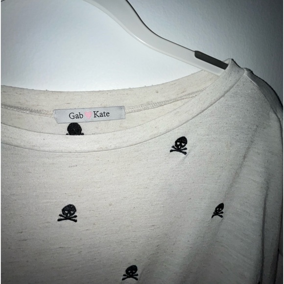 Gab Kate cream skull t-shirt, size M - Picture 2 of 4